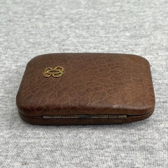 BUXTON Vintage Cowhide Key-Tainer Enclosed Key Holder - Picture 8 of 9